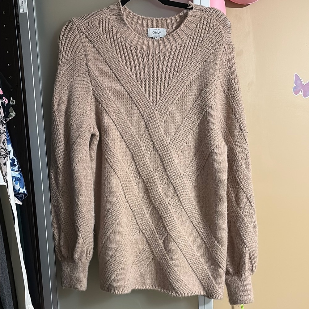 ONLY Women's Light Pink Sweater - Size Medium - Made in Turkey